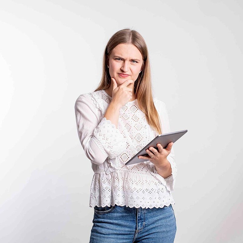 Nachdenklich | OPTINVEST Beamte