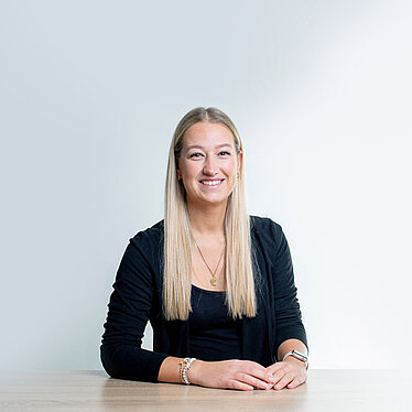 Leah Ilske | OPTINVEST Beamte