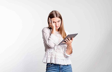 Verzeweifelt | OPTINVEST Beamte